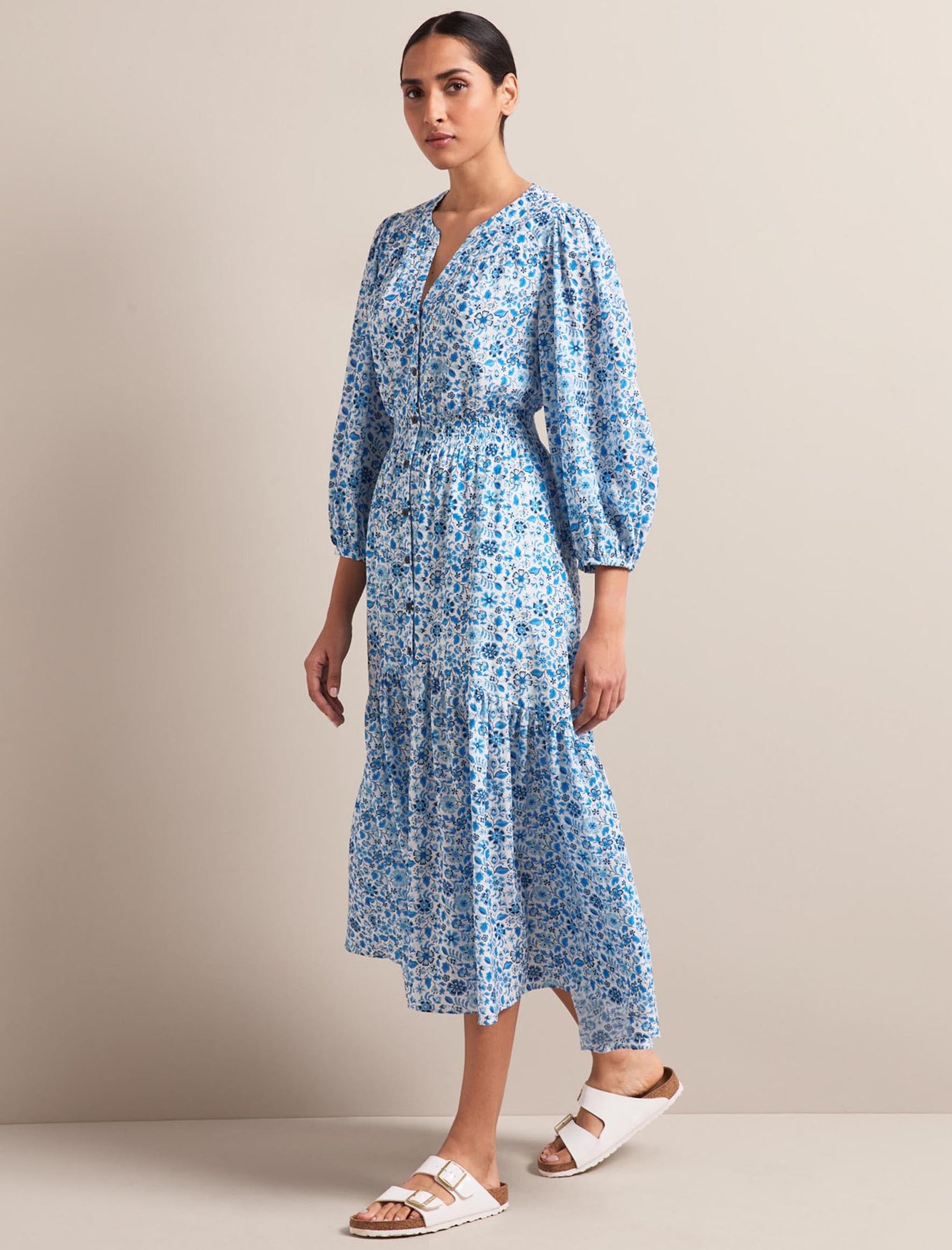 Aspen Cotton Blend Maxi Dress - White Blue Ditsy Carnation Print - Image 4